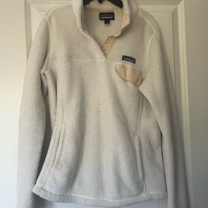Women’s white Patagonia Fleece!